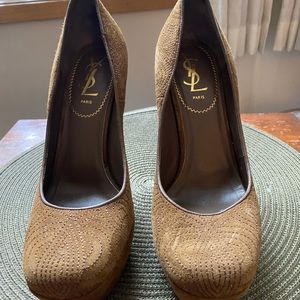 Used twice YSL shoes . Authentic. Can sell off PM for 250$